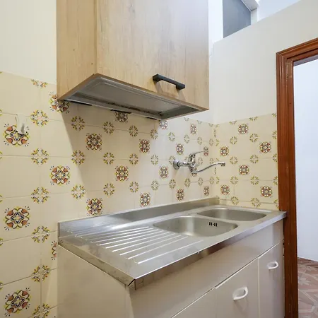 Apartment House ,torre Canne -sebastian Torre Canne