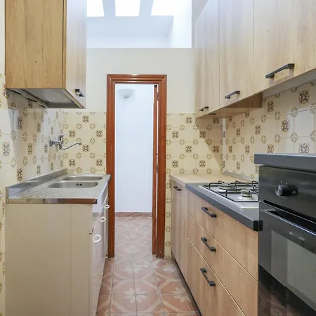 Apartment House ,torre Canne -sebastian